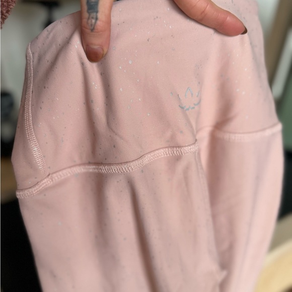 Beyond Yoga Light Ombré Shimmer Pink Leggings - XS - Picture 8 of 15